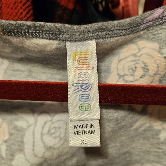Lularoe Classic T Size XL EUC - Picture 4 of 5